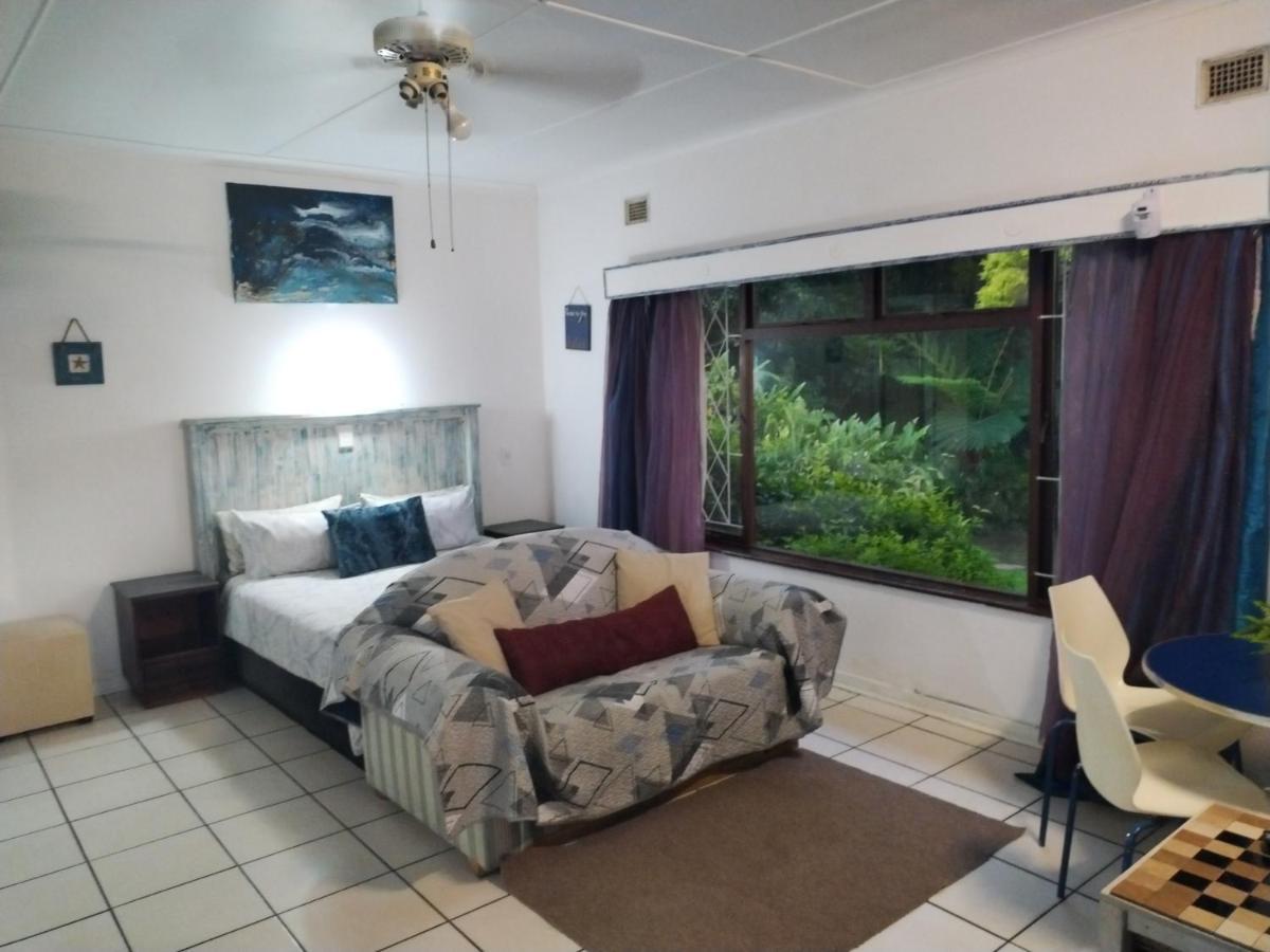 Beach Wood Cottages Shelly Beach Bagian luar foto