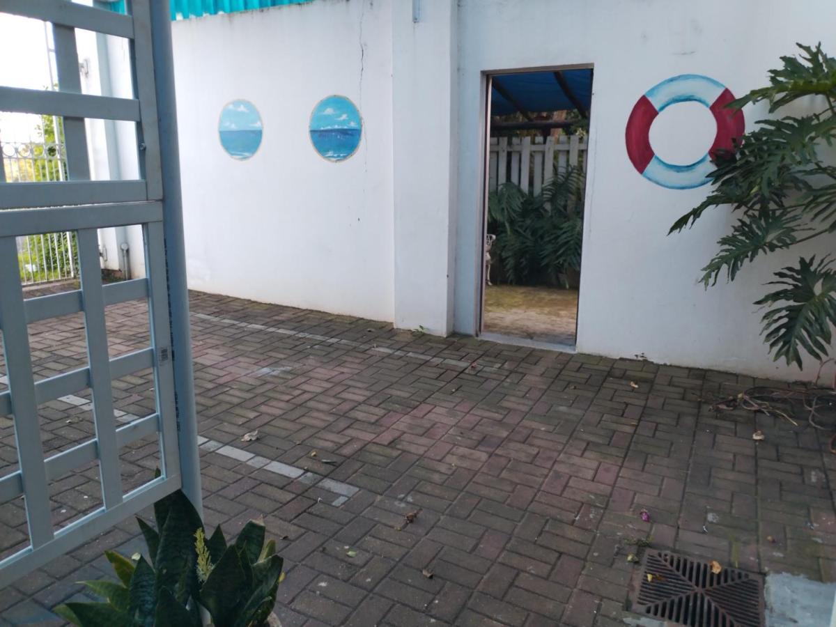 Beach Wood Cottages Shelly Beach Bagian luar foto