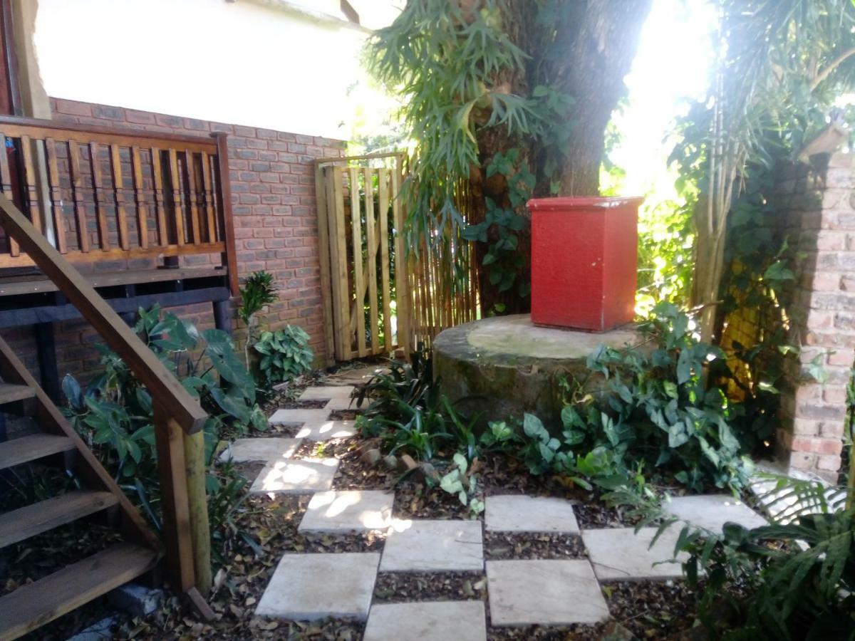 Beach Wood Cottages Shelly Beach Bagian luar foto